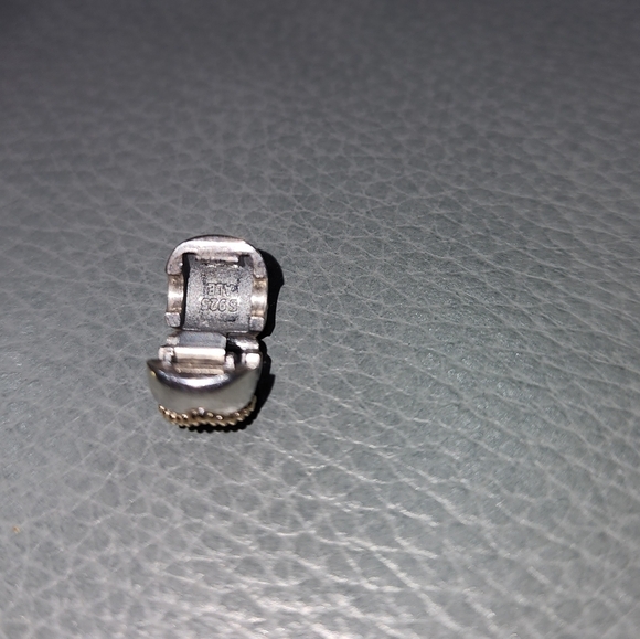 ✨️Retired✨️ Authentic Pandora Braided Heart Clip Two Tone Clip 14k gold accent - Picture 5 of 5